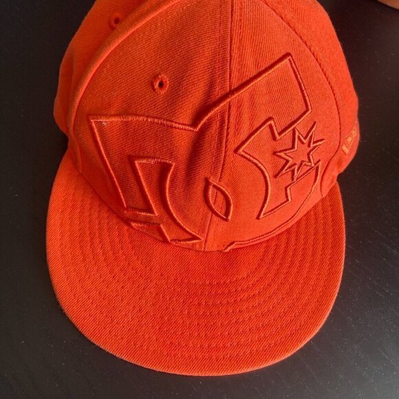 DC Coverage 2 New Era Cap - Orange - Picture 2 of 11